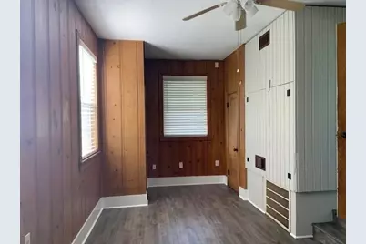 1000 Thomas Avenue, Conroe, TX 77301 - Photo 18