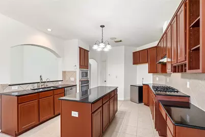1810 Candle Light Court, Sugar Land, TX 77498 - Photo 8