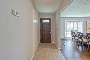 13914 St Marys Ln, Houston, TX 77079 - Photo 4