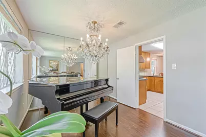 13914 Saint Marys Lane, Houston, TX 77079 - Photo 12