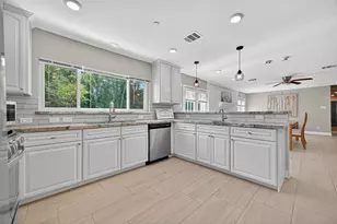 29902 E Hawthorne Dr, Spring, TX 77386 - Photo 12