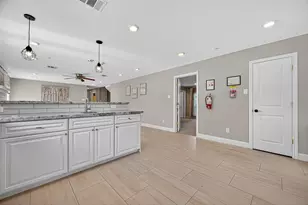 29902 E Hawthorne Dr, Spring, TX 77386 - Photo 14