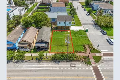 1320 27th Street, Galveston, TX 77550 - Photo 1