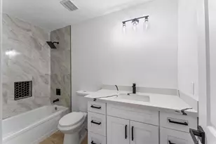 30 N Drifting Leaf Ct, The Woodlands, TX 77380 - Photo 32