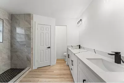 30 N Drifting Leaf Court, Spring, TX 77380 - Photo 26