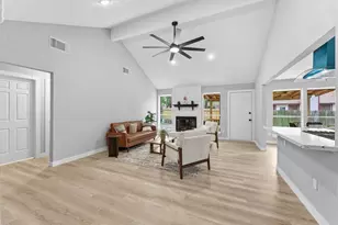 30 N Drifting Leaf Ct, The Woodlands, TX 77380 - Photo 8