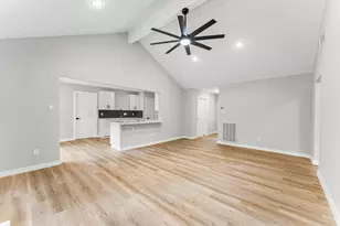 30 N Drifting Leaf Ct, The Woodlands, TX 77380 - Photo 12