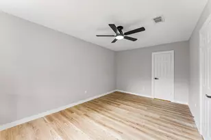 30 N Drifting Leaf Ct, The Woodlands, TX 77380 - Photo 24