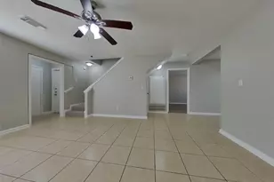 3126 Kelling St, Houston, TX 77045 - Photo 2