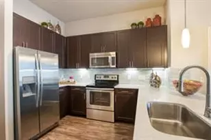 2033 S Gessner Rd, Houston, TX 77063 - Photo 1