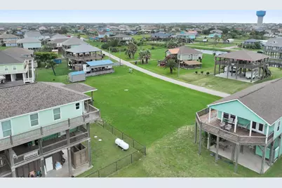 1958 Avenue G, Crystal Beach, TX 77650 - Photo 14