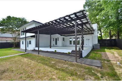 621 Brook Hollow Drive, Conroe, TX 77385 - Photo 10