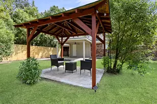 860 Bingman Dr, Beaumont, TX 77705 - Photo 26