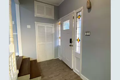 204 E Houston Street #A, Highlands, TX 77562 - Photo 2