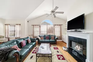9802 Cynthia Ann Ct, Houston, TX 77025 - Photo 14