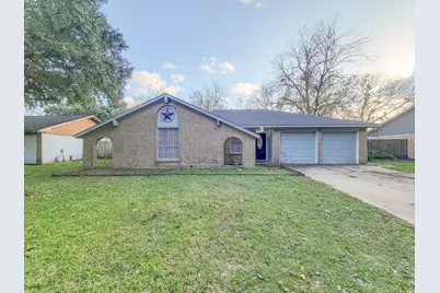 2024 Stonesthrow Drive, Bay City, TX 77414 - Photo 2