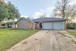 2024 Stones throw Dr, Bay City, TX 77414 - Photo 1
