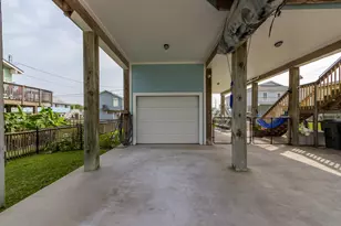 4211 Hardin Dr, Galveston, TX 77554 - Photo 12
