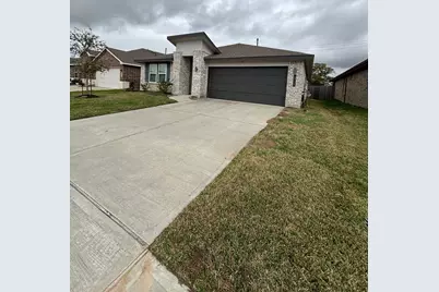1715 Plantation Pl Place, Baytown, TX 77523 - Photo 2