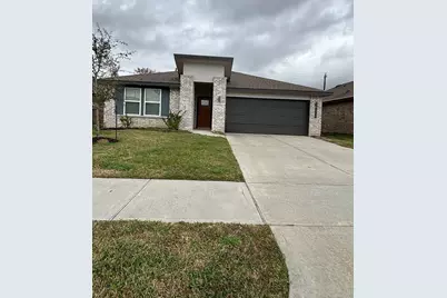 1715 Plantation Pl Place, Baytown, TX 77523 - Photo 1