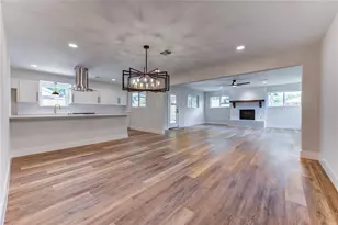 5914 Hewitt Dr, Houston, TX 77092 - Photo 6