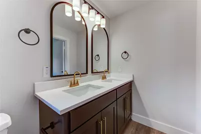 5914 Hewitt Drive, Houston, TX 77092 - Photo 20