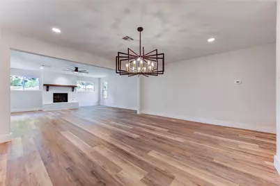 5914 Hewitt Drive, Houston, TX 77092 - Photo 8