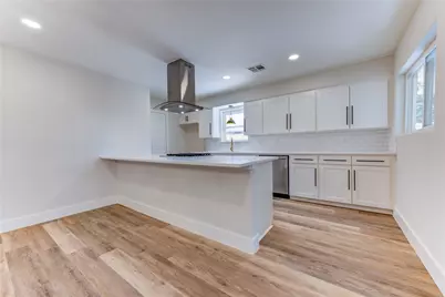 5914 Hewitt Drive, Houston, TX 77092 - Photo 10
