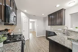 2306 Emerald Stone Ct, Pearland, TX 77581 - Photo 8