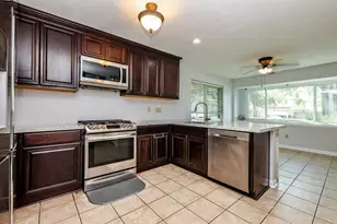 11210 Crayford Ct, Houston, TX 77065 - Photo 12