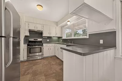 4749 Redstart Street, Houston, TX 77035 - Photo 10