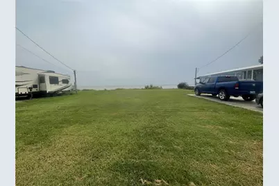 2514 Bay Oaks Harbor Drive, Baytown, TX 77523 - Photo 4