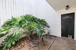 2243 W Alabama St, Houston, TX 77098 - Photo 2