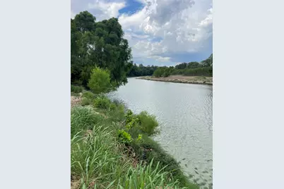 1106 County Road 180, Nada, TX 77460 - Photo 10