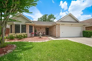 2738 N Larkspur Cir, Pearland, TX 77584 - Photo 2