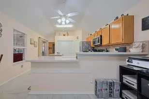 2738 N Larkspur Cir, Pearland, TX 77584 - Photo 14