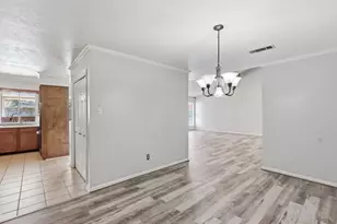 1070 Shakespeare Dr, Beaumont, TX 77706 - Photo 8