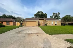 1070 Shakespeare Dr, Beaumont, TX 77706 - Photo 1