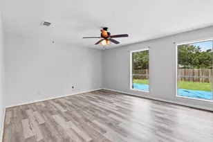 1070 Shakespeare Dr, Beaumont, TX 77706 - Photo 16