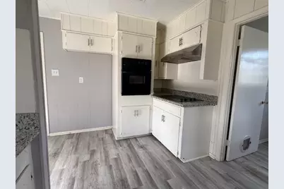 875 Woodrow Street, Silsbee, TX 77656 - Photo 6