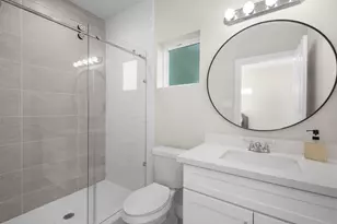 8016 Willow St, Houston, TX 77088 - Photo 14