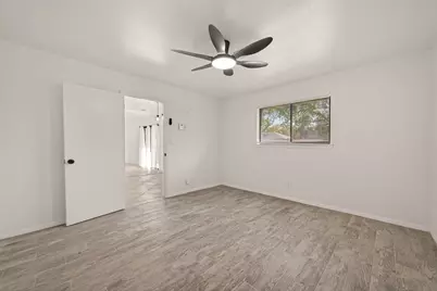 5523 Kuldell Drive, Houston, TX 77096 - Photo 38