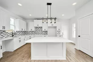 953 Ringold St, Houston, TX 77088 - Photo 2