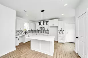 953 Ringold St, Houston, TX 77088 - Photo 6