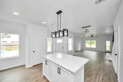 953 Ringold Street, Houston, TX 77088 - Photo 8
