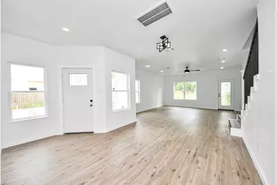 953 Ringold Street, Houston, TX 77088 - Photo 18