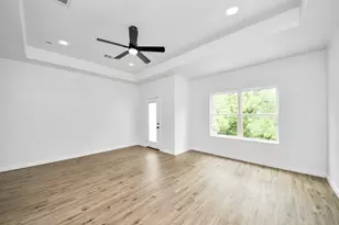 953 Ringold St, Houston, TX 77088 - Photo 22