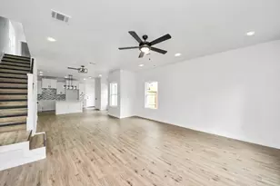 953 Ringold St, Houston, TX 77088 - Photo 16
