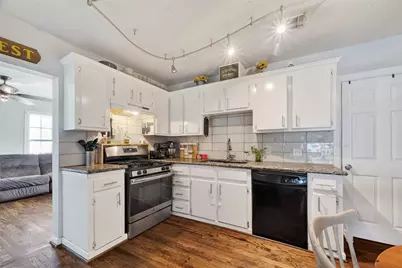 115 S Holmes Street, La Porte, TX 77571 - Photo 10