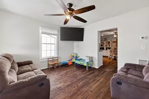 115 S Holmes St, La Porte, TX 77571 - Photo 2